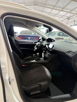 Peugeot 308 W Active Pack BlueHDi 100 S&S