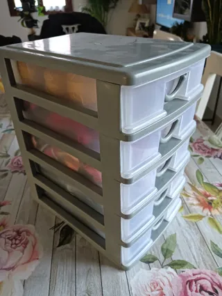 Mini cassettiera 5 cassetti color verde e grigio