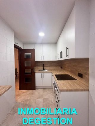 Piso en venta en Linares