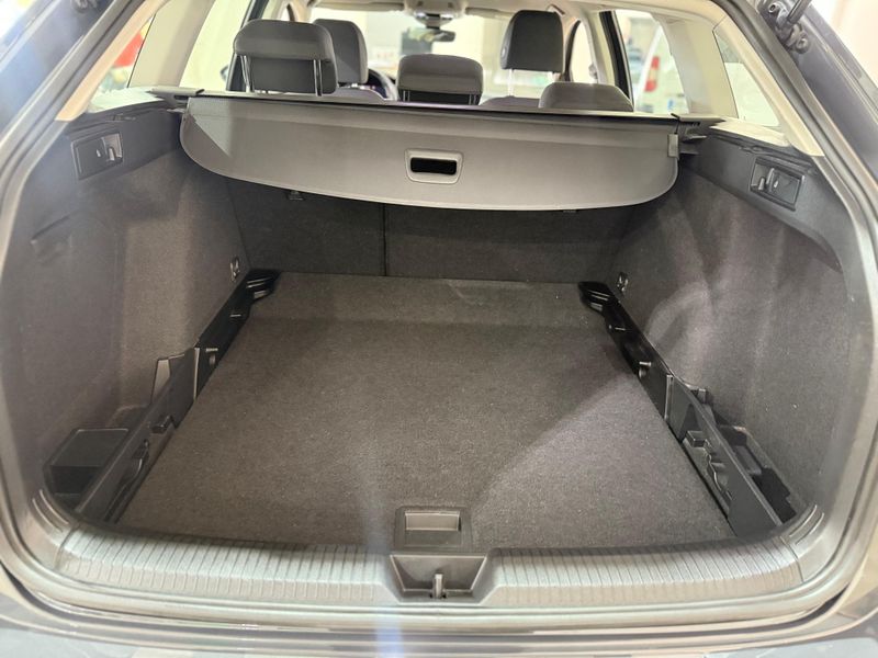 Volkswagen Golf 2022, foto 18