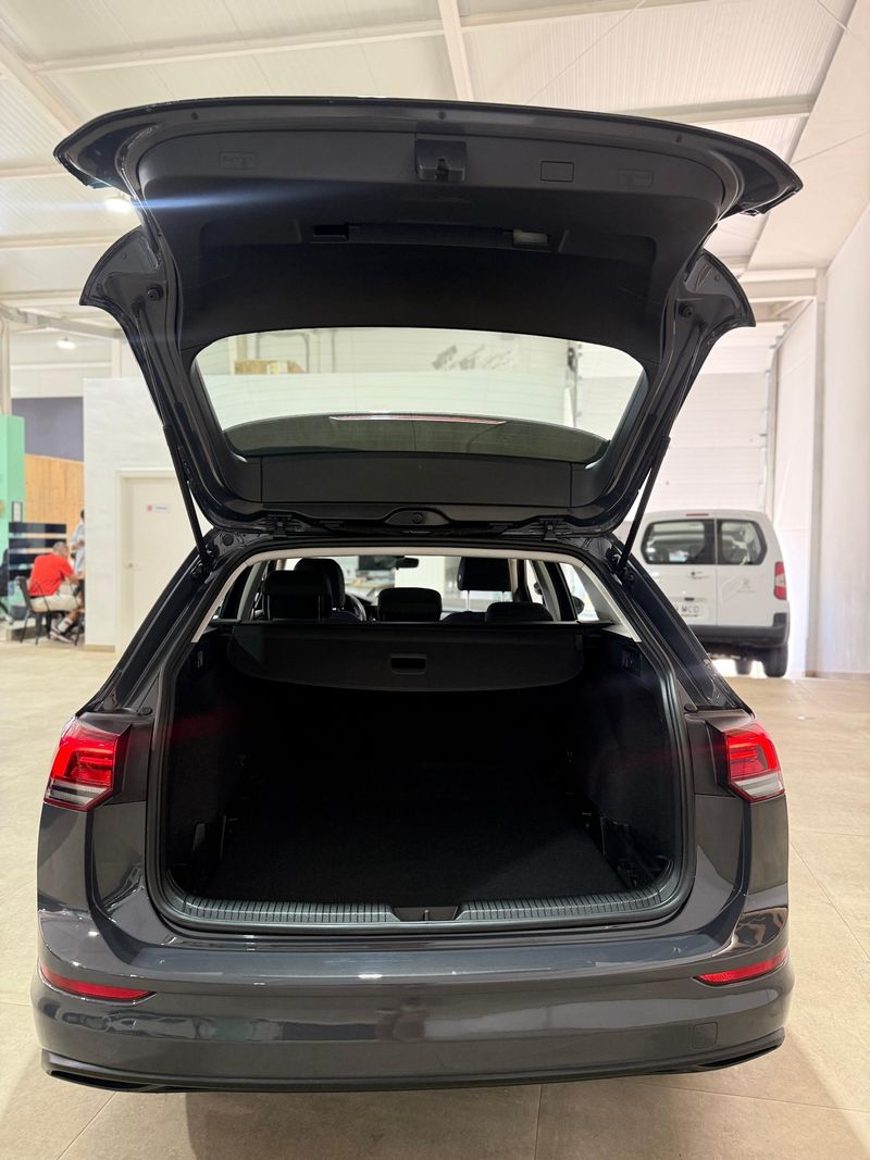 Volkswagen Golf 2022, foto 19