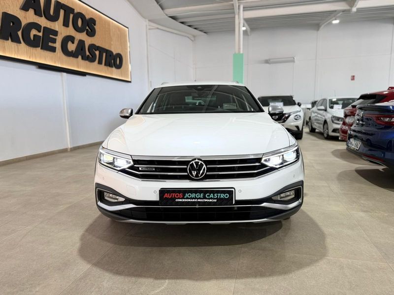 Volkswagen Passat Variant Alltrack 2.0 TDI 4Mot DSG 2022, foto 3