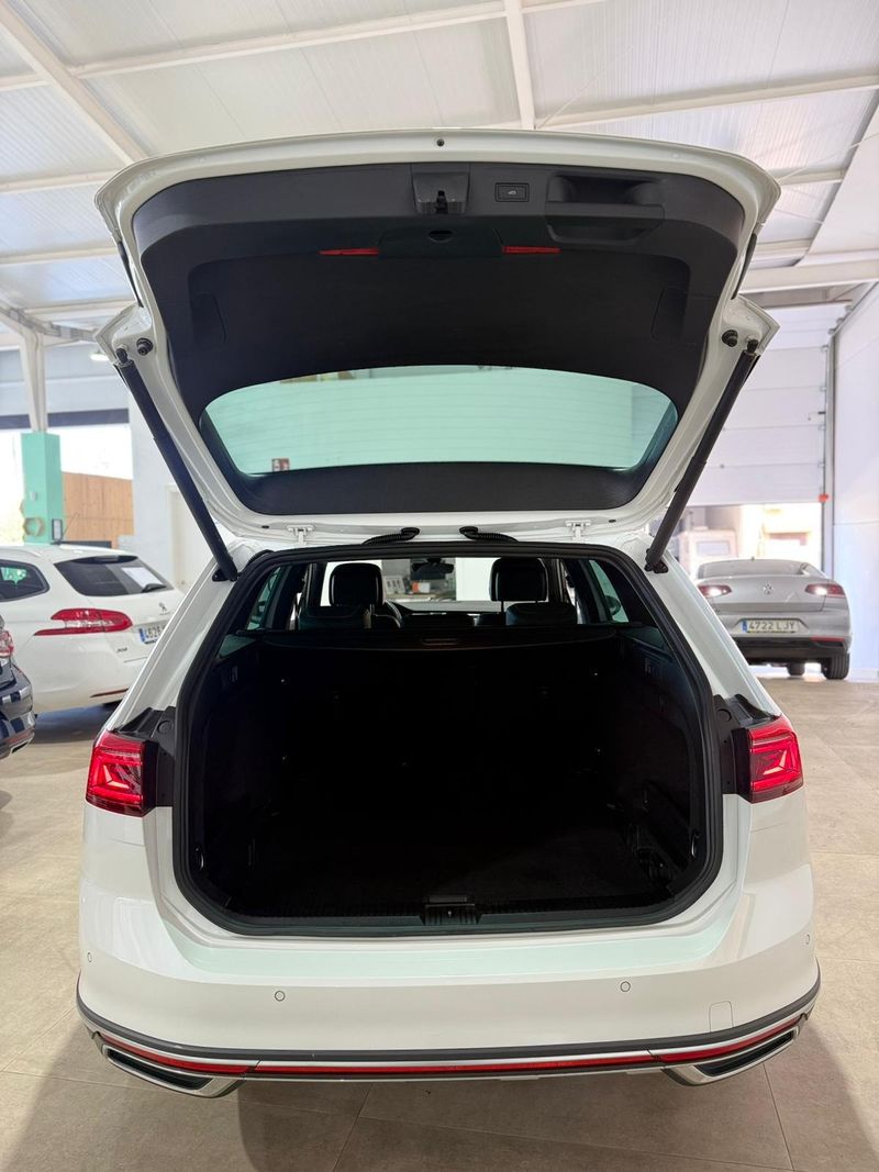 Volkswagen Passat Variant Alltrack 2.0 TDI 4Mot DSG 2022, foto 21