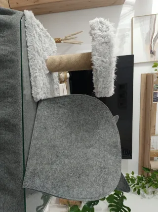 Accesorios para gatos gris y blanco