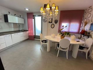 Dúplex en venta en Hermanos Falcó - Sepulcro Bolera en Albacete