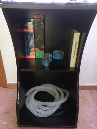 Acuario Fluval con mueble y urna extra