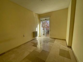Piso en alquiler en Cervantes en Granada