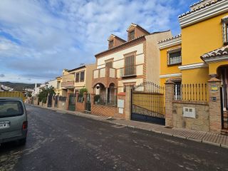 Chalet en venta en Zona Fuentemora en Antequera