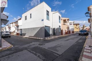 Casa adosada en venta en Albolote