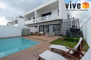 Casa pareada en venta en Nuevo Bulevar en Mairena del Aljarafe