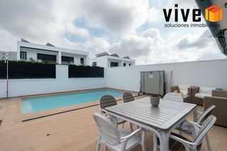 Casa pareada en venta en Nuevo Bulevar en Mairena del Aljarafe