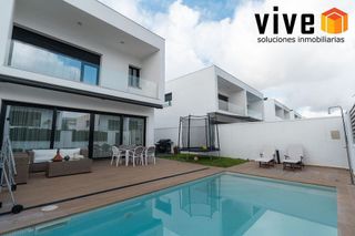 Casa pareada en venta en Nuevo Bulevar en Mairena del Aljarafe