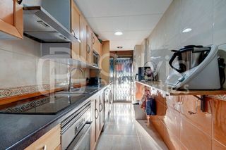 Piso en venta en Bellvitge en Hospitalet de Llobregat, L´