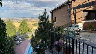 Chalet en venta en Camarma de Esteruelas