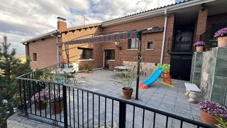 Chalet en venta en Camarma de Esteruelas