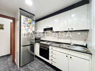 Piso en venta en Artigas - Llefià en Badalona