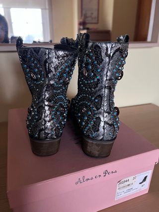 Botas Alma en Pena Talla 37 Joya