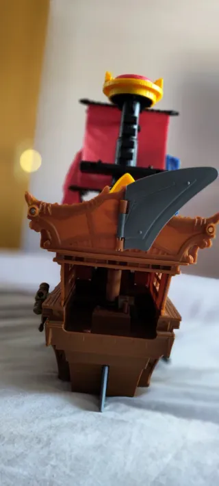 Barco Pirata Tiburón Fisher Price