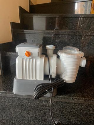 Bomba con filtro para piscina  sin usar