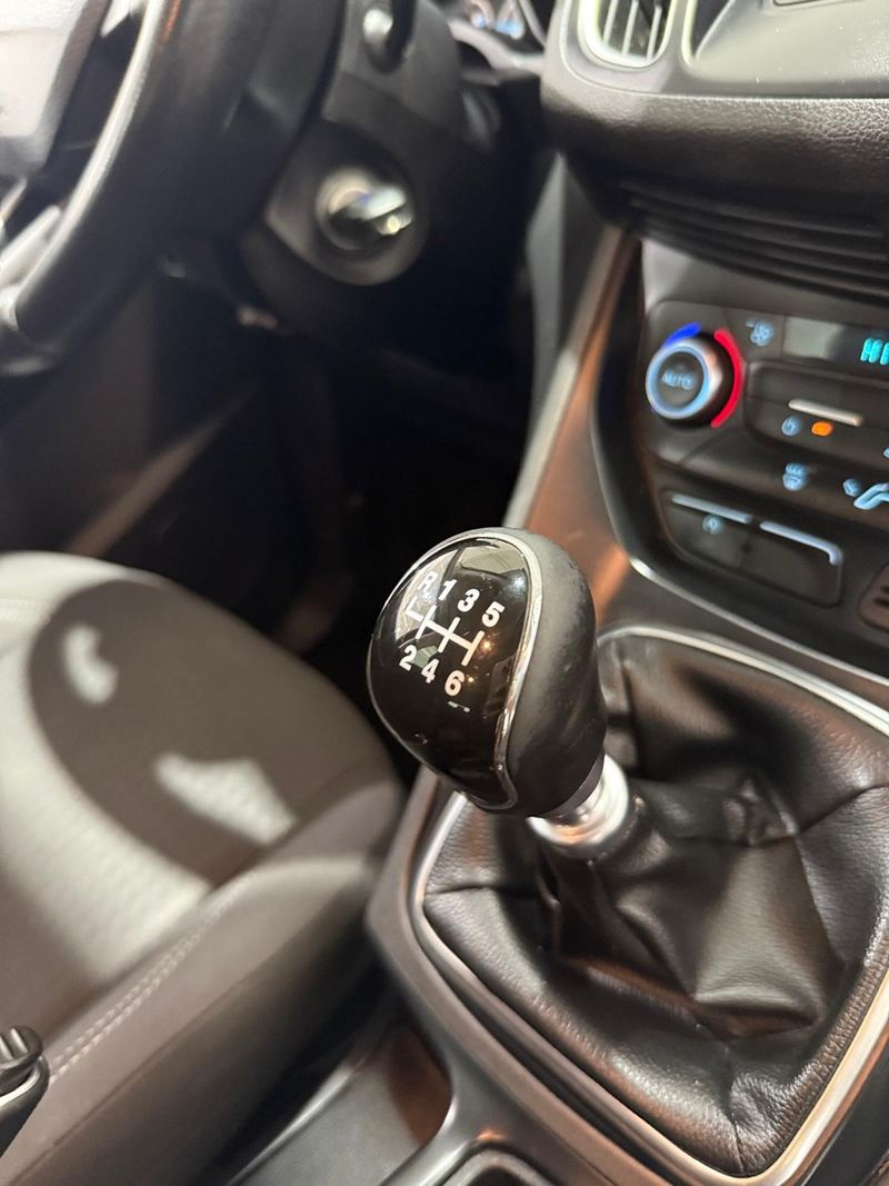 Ford C-Max 2018, foto 10