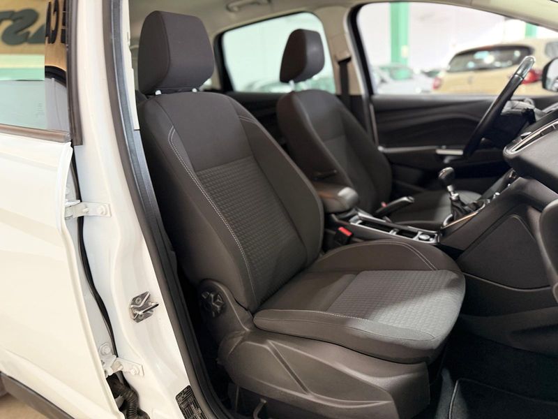 Ford C-Max 2018, foto 12