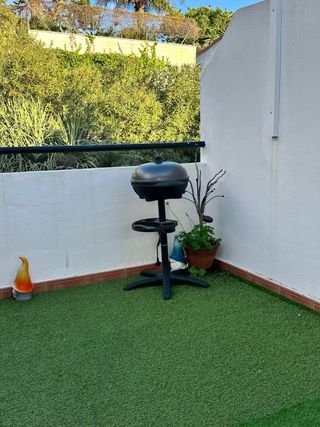Barbacoa Eléctrica de Pie muy poco usada casi nuev