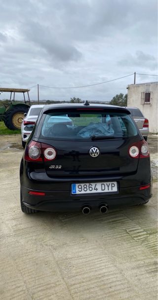 Volkswagen Golf V R32