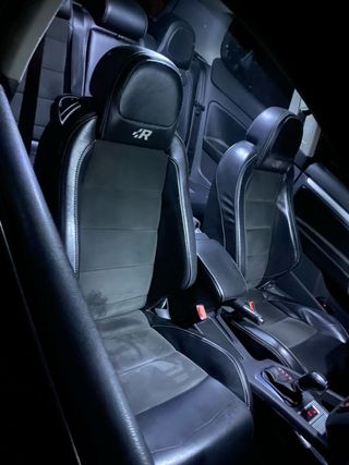 Volkswagen Golf V R32