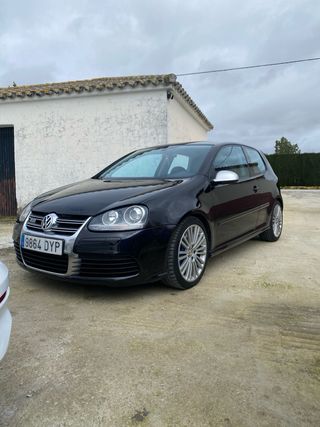 Volkswagen Golf V R32