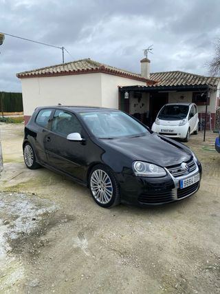 Volkswagen Golf V R32