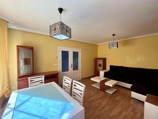 Casa adosada en venta en Valdepeñas