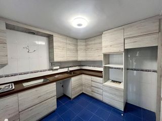 Casa adosada en venta en Valdepeñas