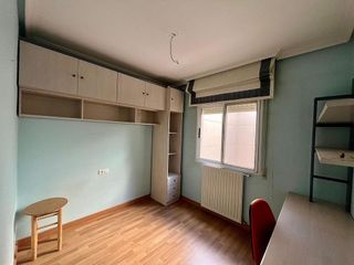 Casa adosada en venta en Valdepeñas