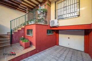 Casa adosada en venta en Alhendín