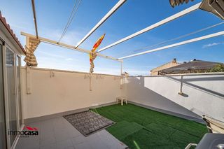 Casa adosada en venta en Alhendín