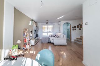 Casa adosada en venta en Alhendín