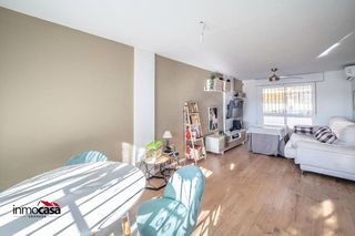 Casa adosada en venta en Alhendín