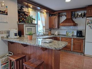 Casa adosada en venta en Lucena