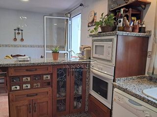 Casa adosada en venta en Lucena