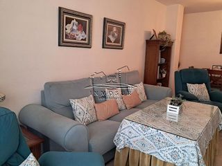 Casa adosada en venta en Lucena