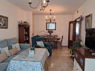 Casa adosada en venta en Lucena