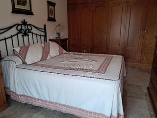 Casa adosada en venta en Lucena