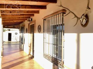 Casa en venta en Carmona