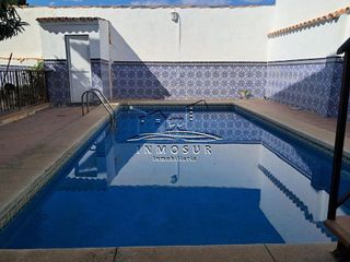 Casa adosada en venta en Lucena