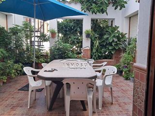 Casa adosada en venta en Lucena