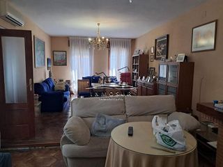 Casa adosada en venta en Lucena