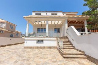 Casa en venta en Nueva Torrevieja - Aguas Nuevas en Torrevieja