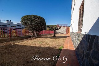 Casa adosada en venta en Arenys de Mar