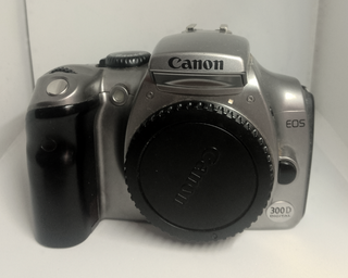 Canon EOS 300D Digital (solo cuerpo)