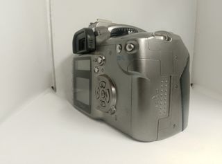 Canon EOS 300D Digital (solo cuerpo)
